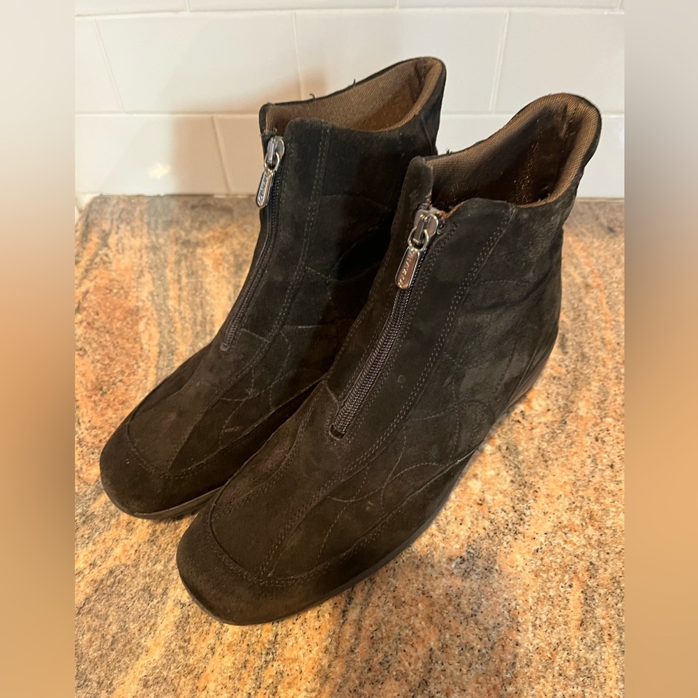 AQUATALIA BOOTS made in Italy. Waterproof, used - very good condition.Size 7 1/2